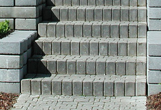 Treppenbau mit Betonelementen